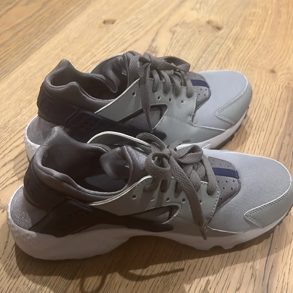 Nike Huarache-grey, white, navy - Picture 4 of 4
